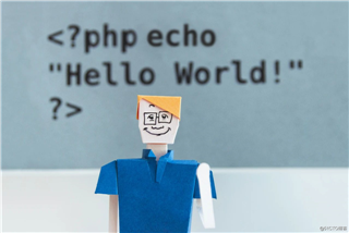 在Python寻找彩蛋：从“Hello World”的玄机到Python之禅